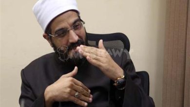 عن الحب قبل الزواج و"إزاي تعرفي إن جوزك بيحبك".. تعرف على رأي عمرو الورداني