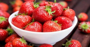 هذه الفاكهة تخفض نسبة السكر في الدم وتقلل خطر الإصابة بالسكرى