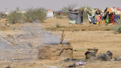 اليمن.. حكومة "الإنقاذ" تحمل التحالف العربي مسؤولية "الكارثة" الإنسانية في البلاد