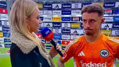 مذيعة تقع في خطأ محرج مع لاعب على الهواء وتعتذر (فيديو)