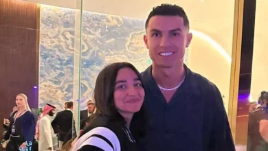 ابنة مطرب مصري تخطف الأنظار بصورة مع رونالدو.. ما القصة؟
