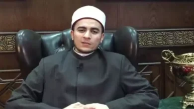 ما موقف الزوجة التي يحلف عليها زوجها بالطلاق أكثر من 40 مرة؟.. أمين ال