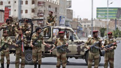 هل أعلن "الانتقالي الجنوبي" في اليمن تمرده على الشراكة مع "الرئاسي" بعد قرارات الزبيدي الأخيرة