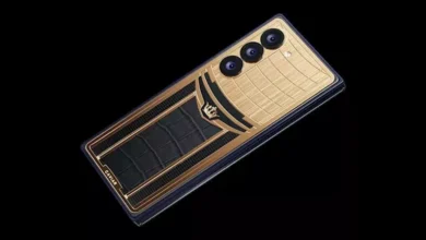 سعره 4 ملايين جنيه.. 14 صورة لهاتف سامسونج المصنوع من الذهب وجلد التمس