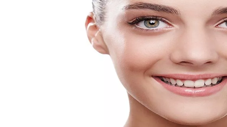 أسرار الحفاظ على بشرة صحية رغم ضغوط الحياة