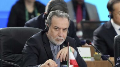 وزير الخارجية الإيراني: لن نرضخ لأي اتفاق لتصفير نسبة تخصيب اليورانيوم ونعتبره خيانة