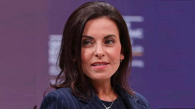 من أصول مصرية.. تعيين دينا باول رئيسا ونائبا لرئيس مجلس إدارة شركة ميت