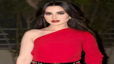 بالأحمر...زوجة محمد عواد تنشر صورًا جديدة احتفالا بعيد الحب